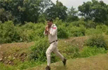 With bomb on shoulder, MP cop sprints 1-km to save school kids